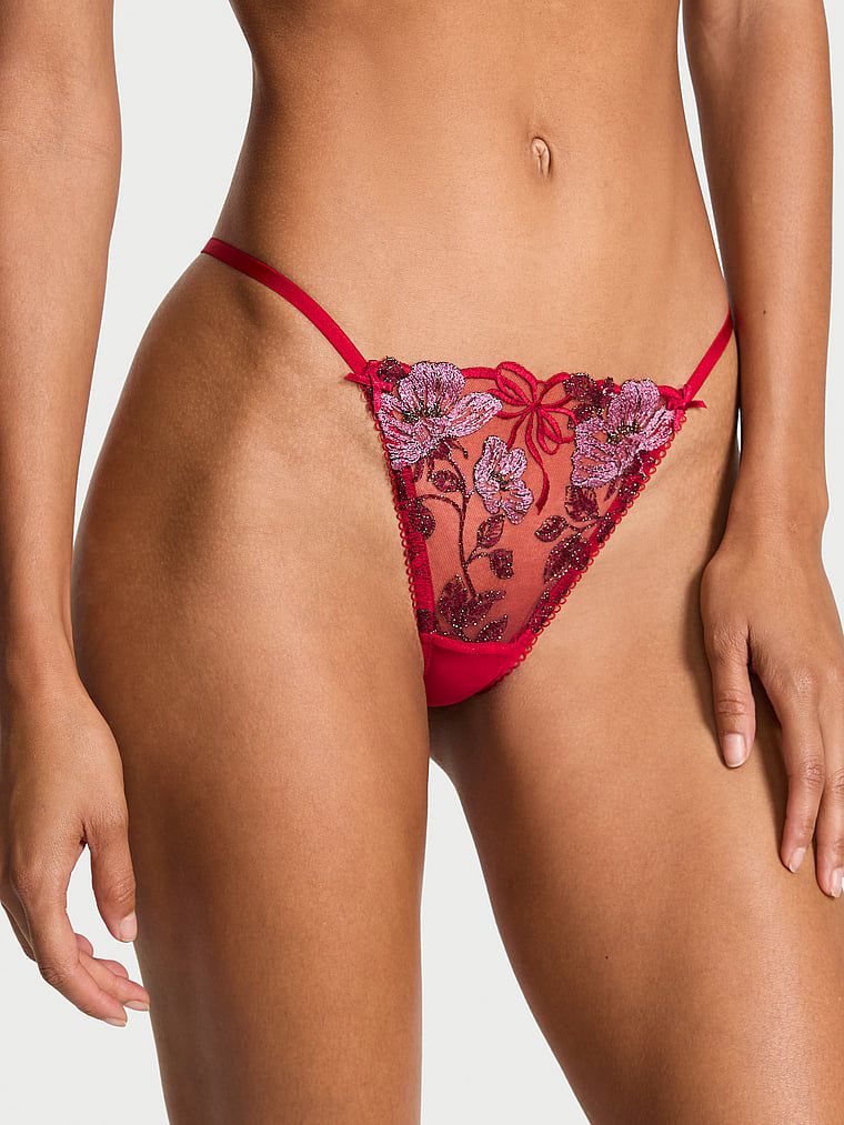 תחתוני V-String עם רקמת פפיון