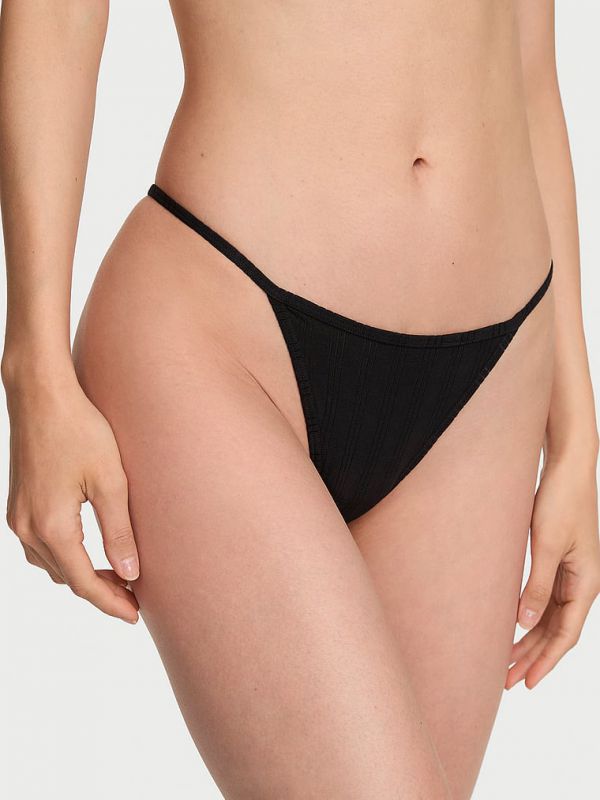 תחתוני V-String בשילוב מודל SoSoft