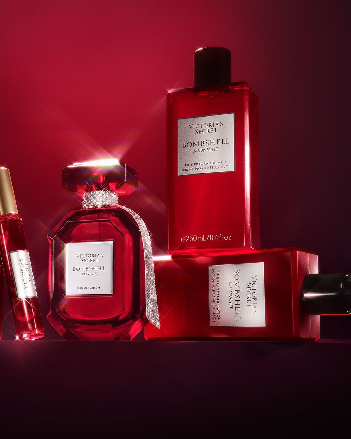 פירותי, מעט מסתורי, עם נגיעות של וניל ועצים חורפיים…כזה שמרגיש כמו רגע קטן של פינוק באמצע היום ✨
חדש בחנויות ובאתר - הניחוח האהוב עלייך לחורף הקרוב.