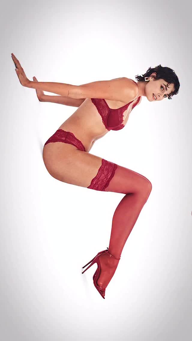 המתנה שלך לשנה החדשה כבר מחכה בחנויות ובאתר 🎁 
עד 50% הנחה על פריטים נבחרים מכל המחלקות!